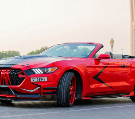 Ford Mustang EcoBoost Convertible V4 2018 for rent in دبي